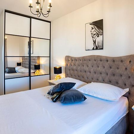 Morska Vila 6 Luxury Apartment Znjan Split Exterior foto